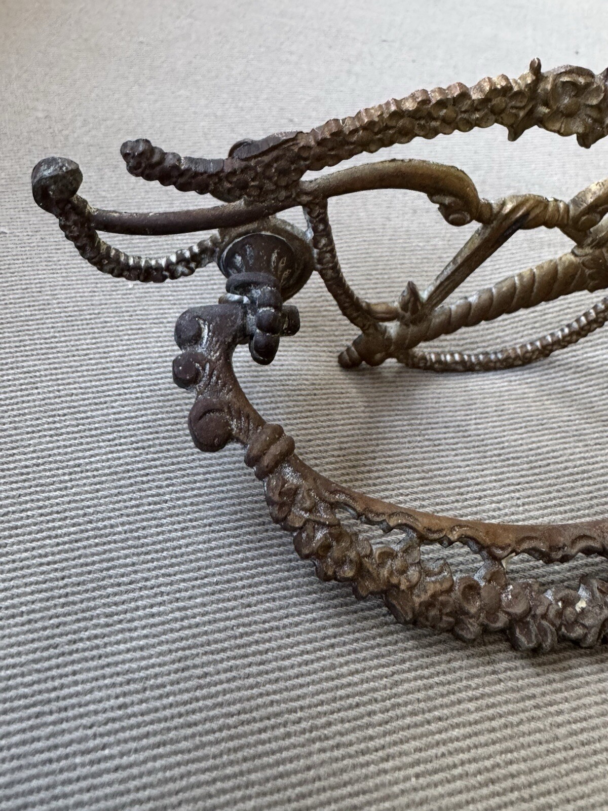 Antique Ornate Floral Pattern Bronze Tone Metal Drawer Pull