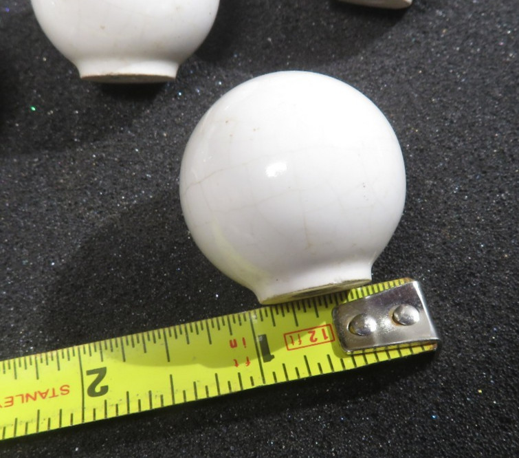 7 VINTAGE WHITE PORCELAIN DRAWER ROUND BALL KNOBS CABINET PULLS 1.25 in Wide