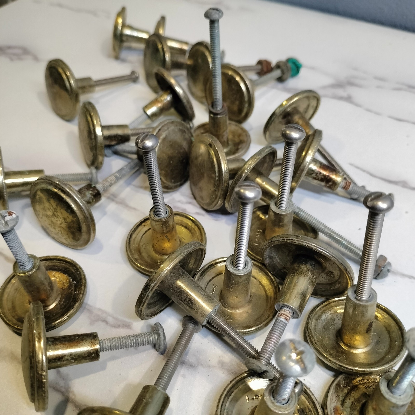 Antique style Brass Round Top Button Style Door/Drawer Knob Pulls Lot Of 27 USED