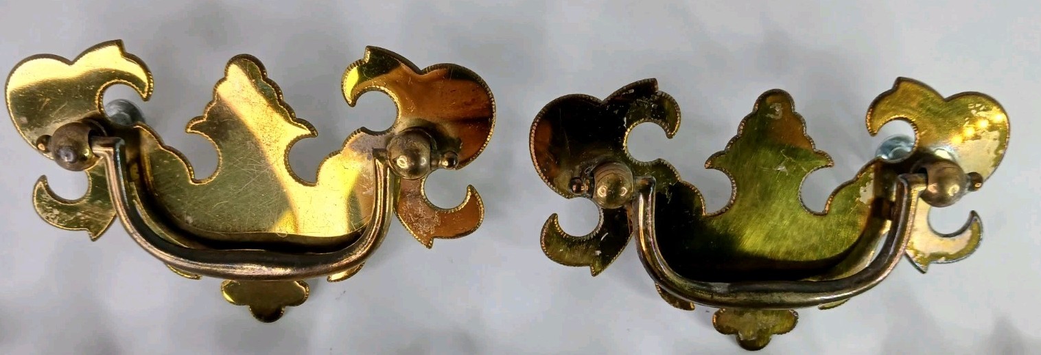 Vintage Chippendale Batwing Brass Drawer Pulls, Set of 8, Bail Handles w/ Screws