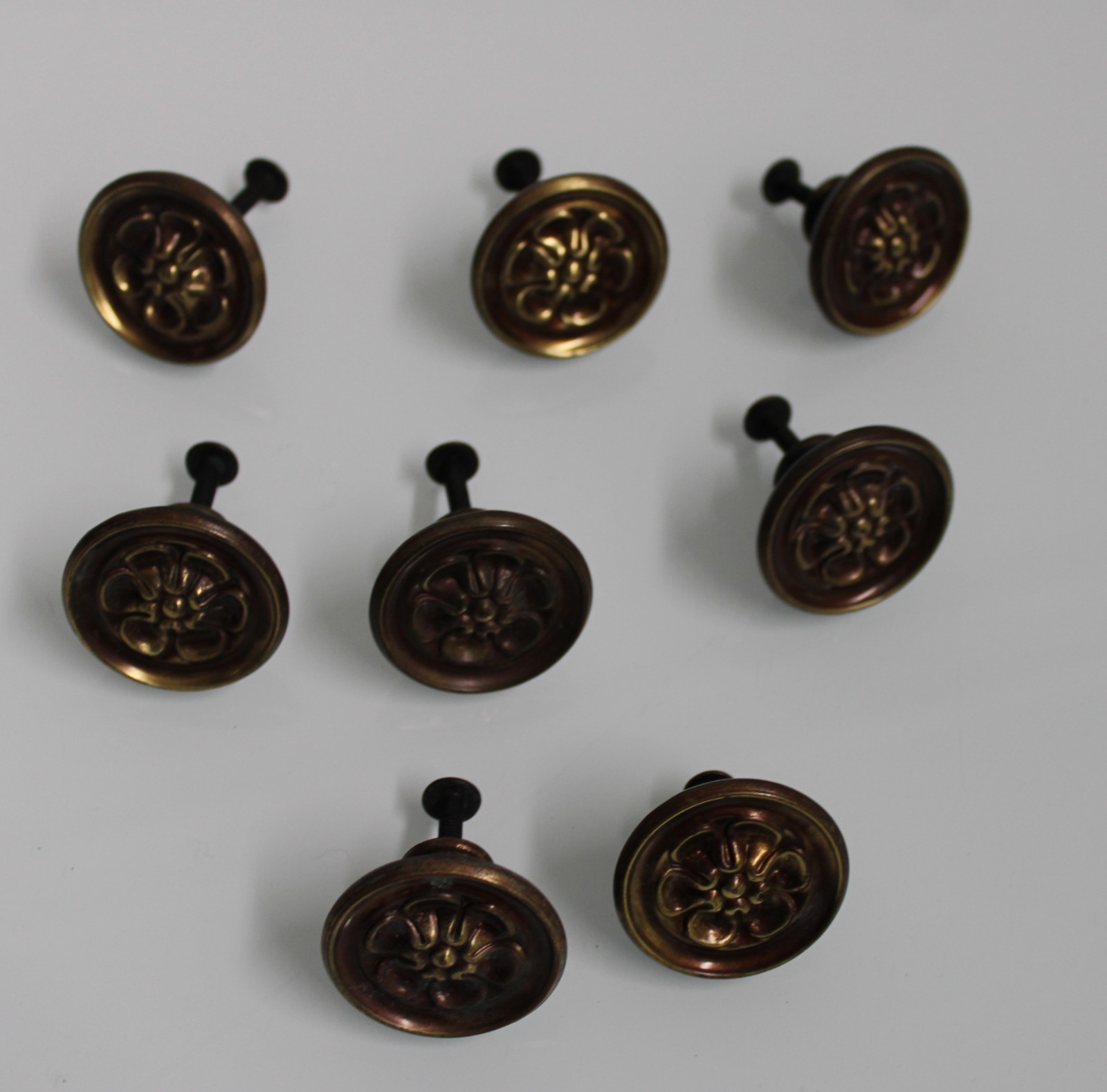 Vintage Brass Tone Floral Cabinet Knob Drawer Pull 1.5″ Round Single