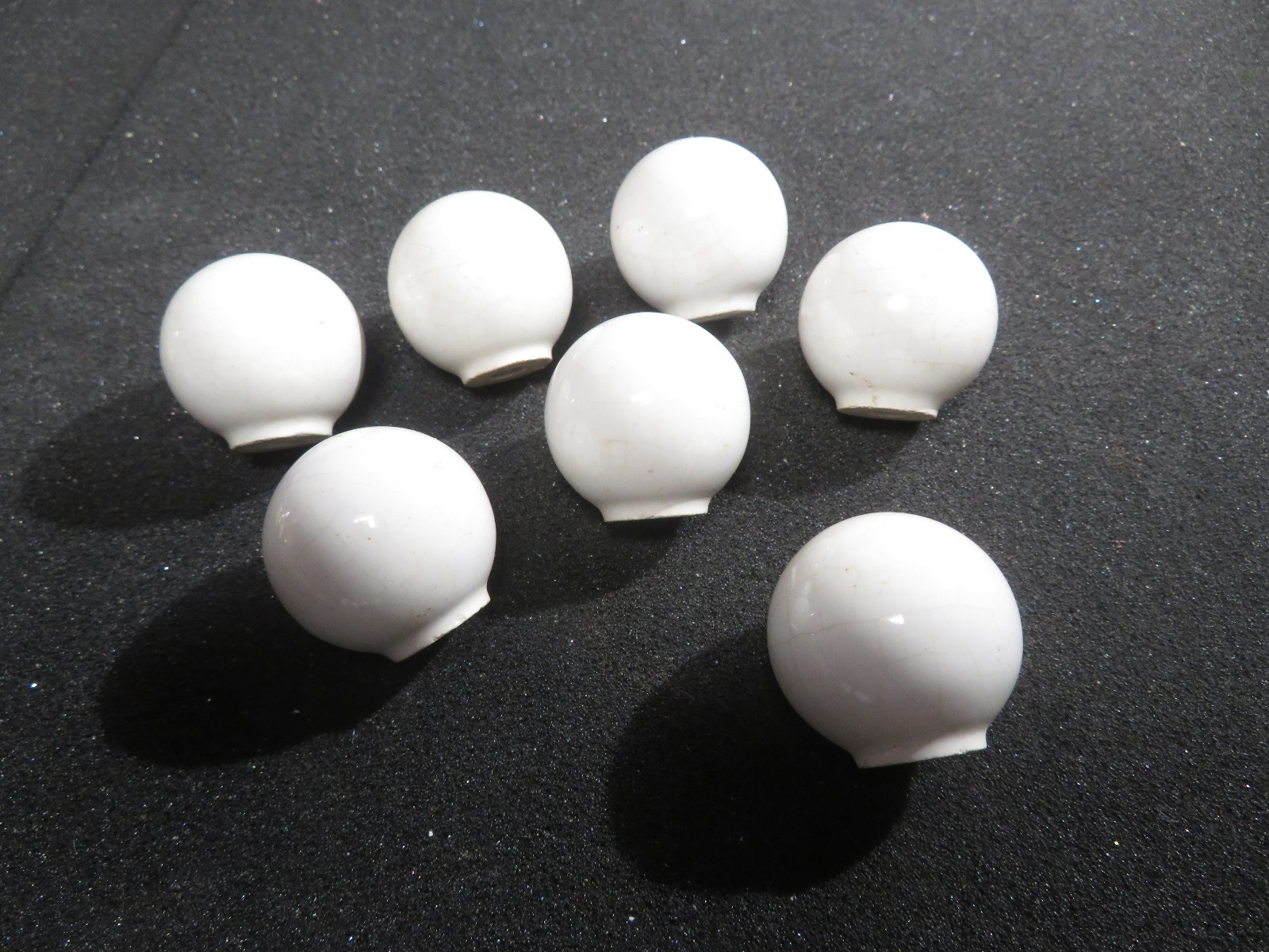 7 VINTAGE WHITE PORCELAIN DRAWER ROUND BALL KNOBS CABINET PULLS 1.25 in Wide