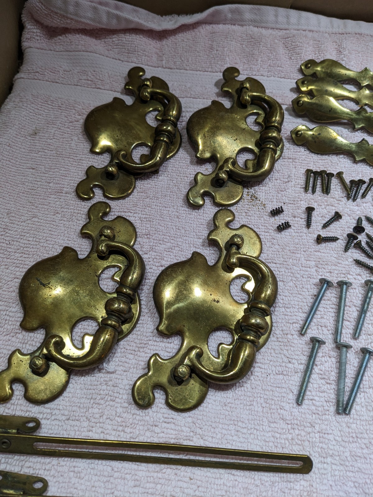 Lot Of KBC Keeler Brass Company Drawer Pulls/Knobs