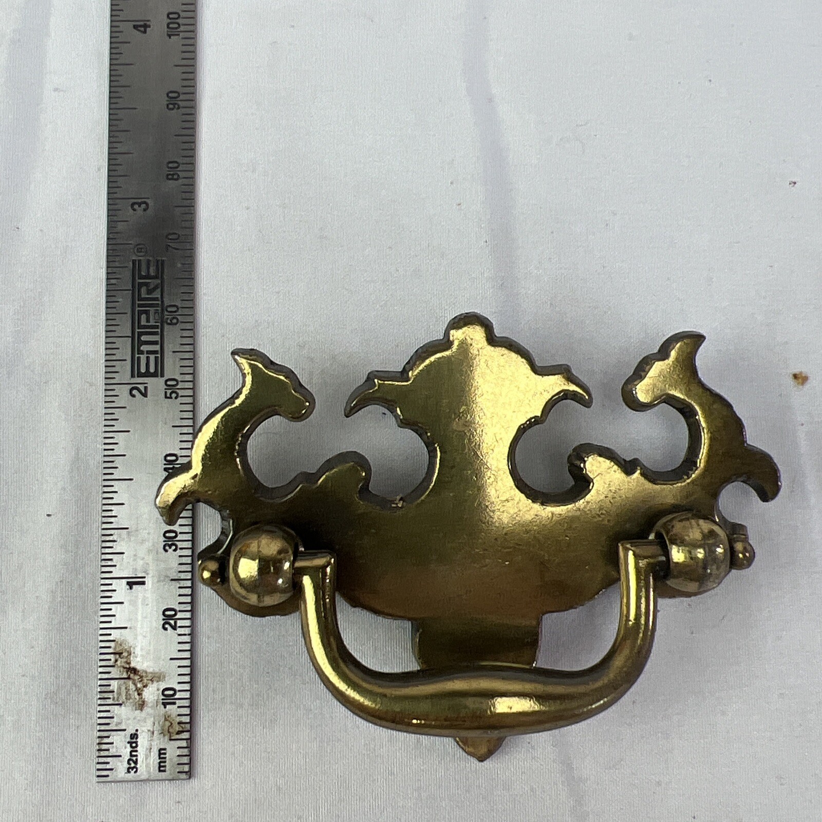 Vintage Keeler Brass Co KBC1 #8652 Brass Dresser Drop Pulls & Key Hole Lot Of 20