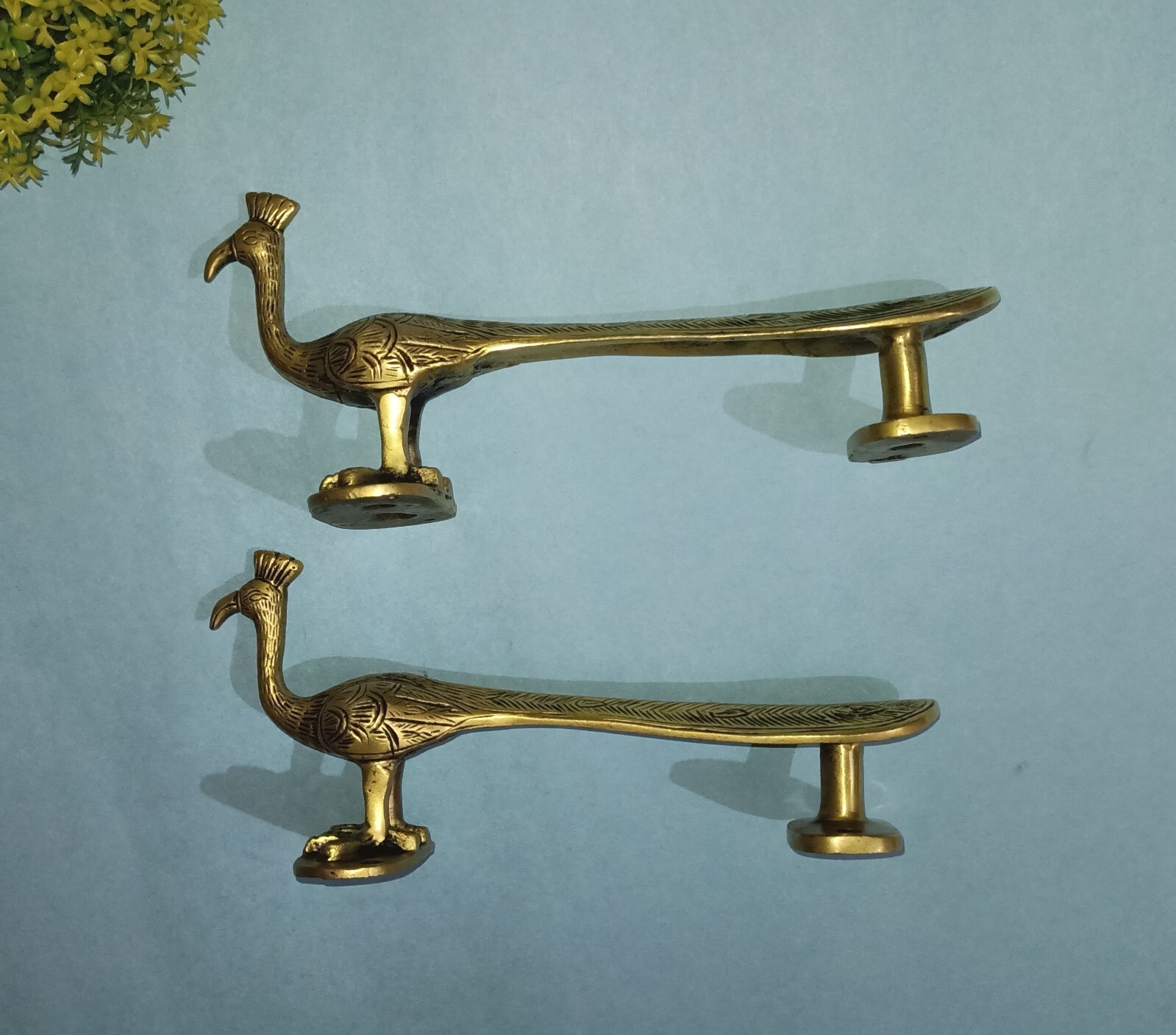 Peafowl with Fingers Design Base Door Pull Brass Peacock Long Tail Handles GTX