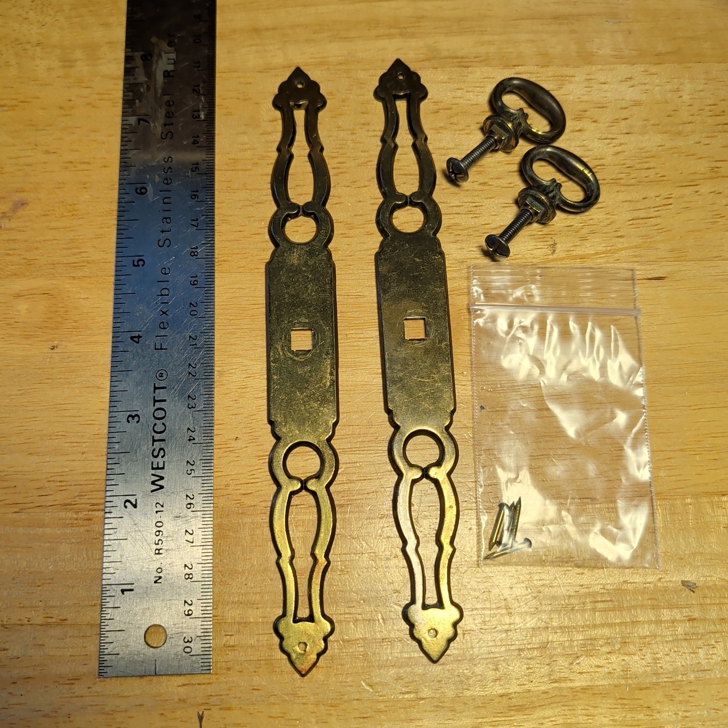 2 Vintage Pennsylvania House Keeler Brass Co. KBC2 Cabinet Knobs & Backplates #s