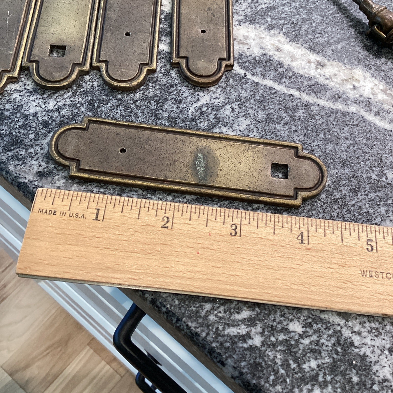 Vintage Reclaimed Hardware Drawer Pulls Handles Misc Mixed Lot 32 Pieces