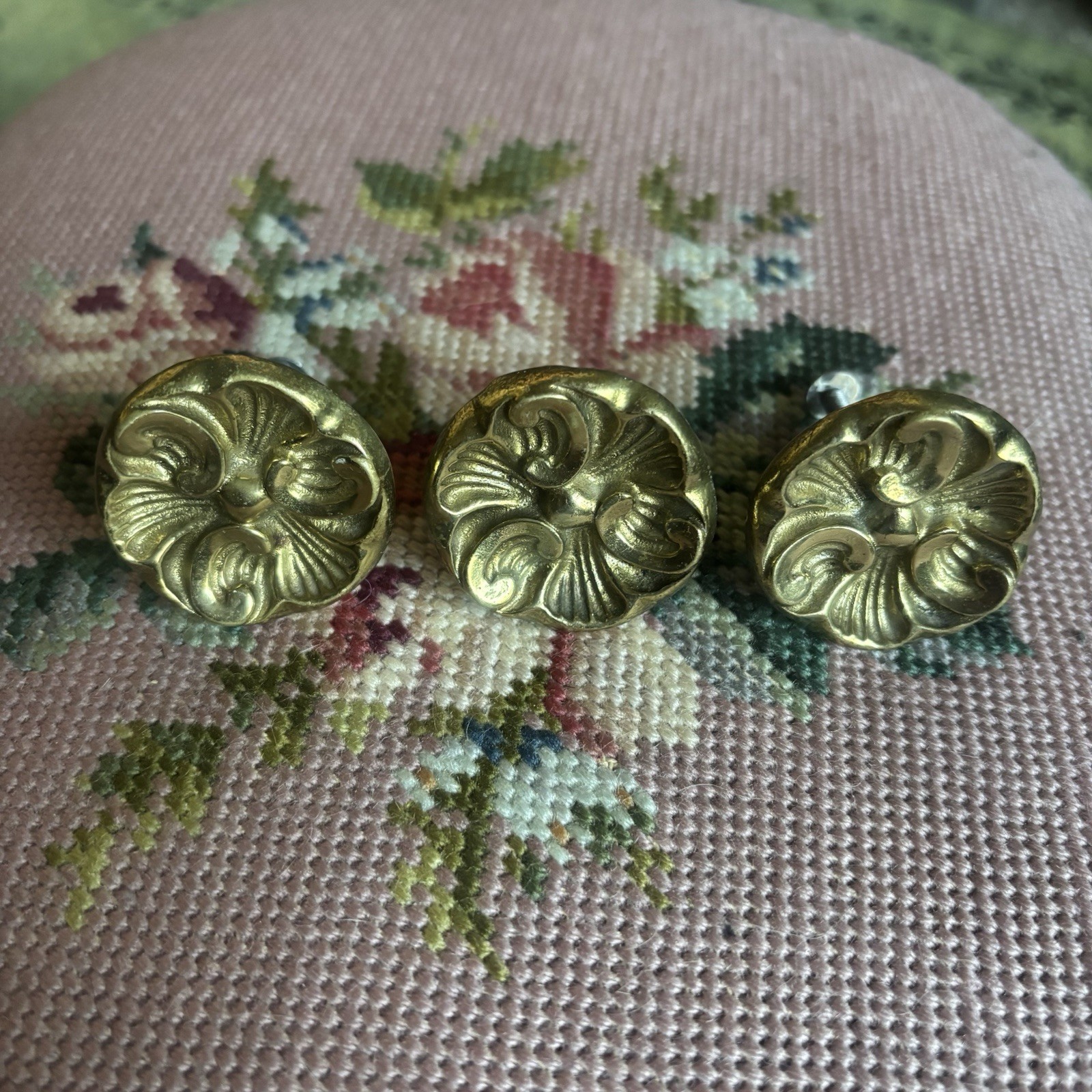 Vintage 60s Brass Ornate Drawer Pulls Floral Cabinet Knobs Round Set of 3 A5739
