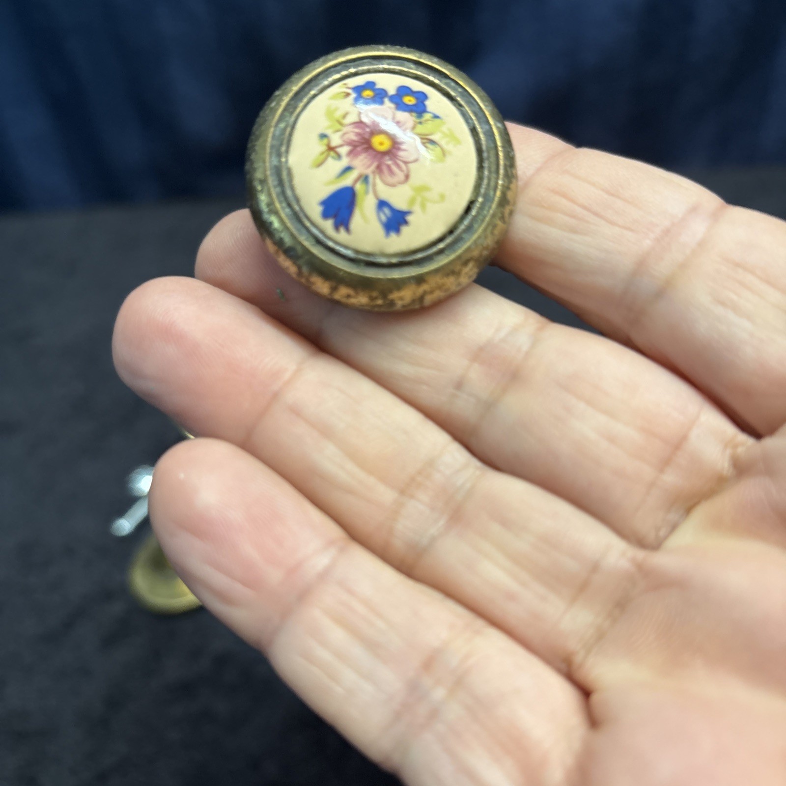 Lot of 4 Brass and Porcelain Blue/Pink Flower Drawer Pulls Door Knobs R7