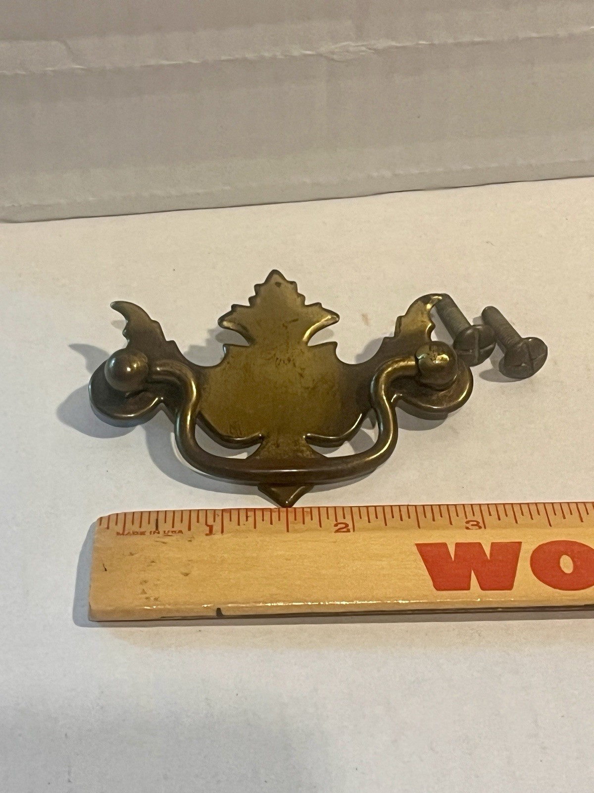 Vintage Leaf Style Drawer Pull, Antique Brass, with Screws