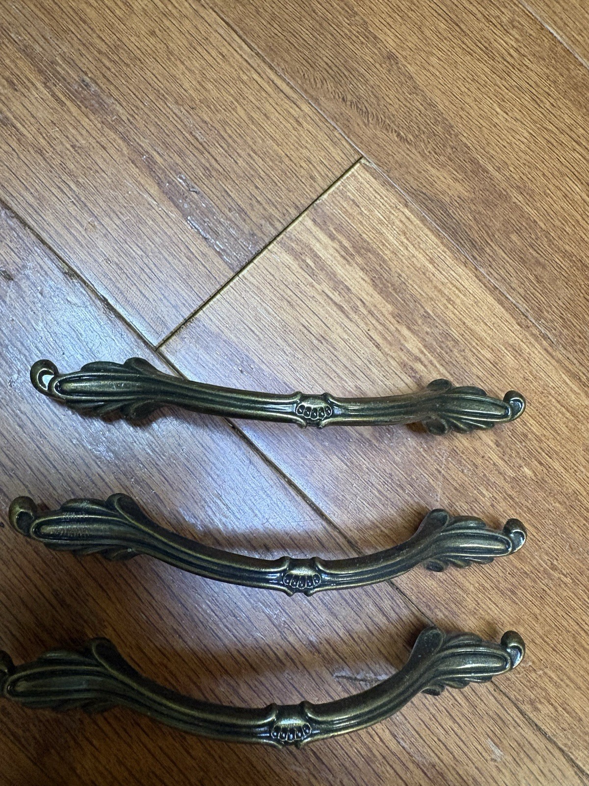 Vintage Cabinet Drawer Pulls Antique Brass 3” Centers 989A Ajax Set Of 24
