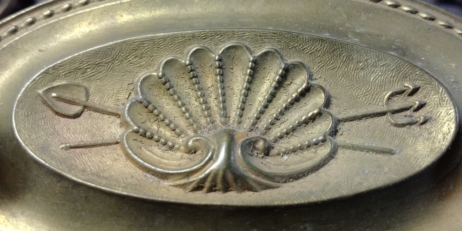 4 Brass Furniture Drawer Pull Back Plate Crossed Trident Clam Shell Bail Antique