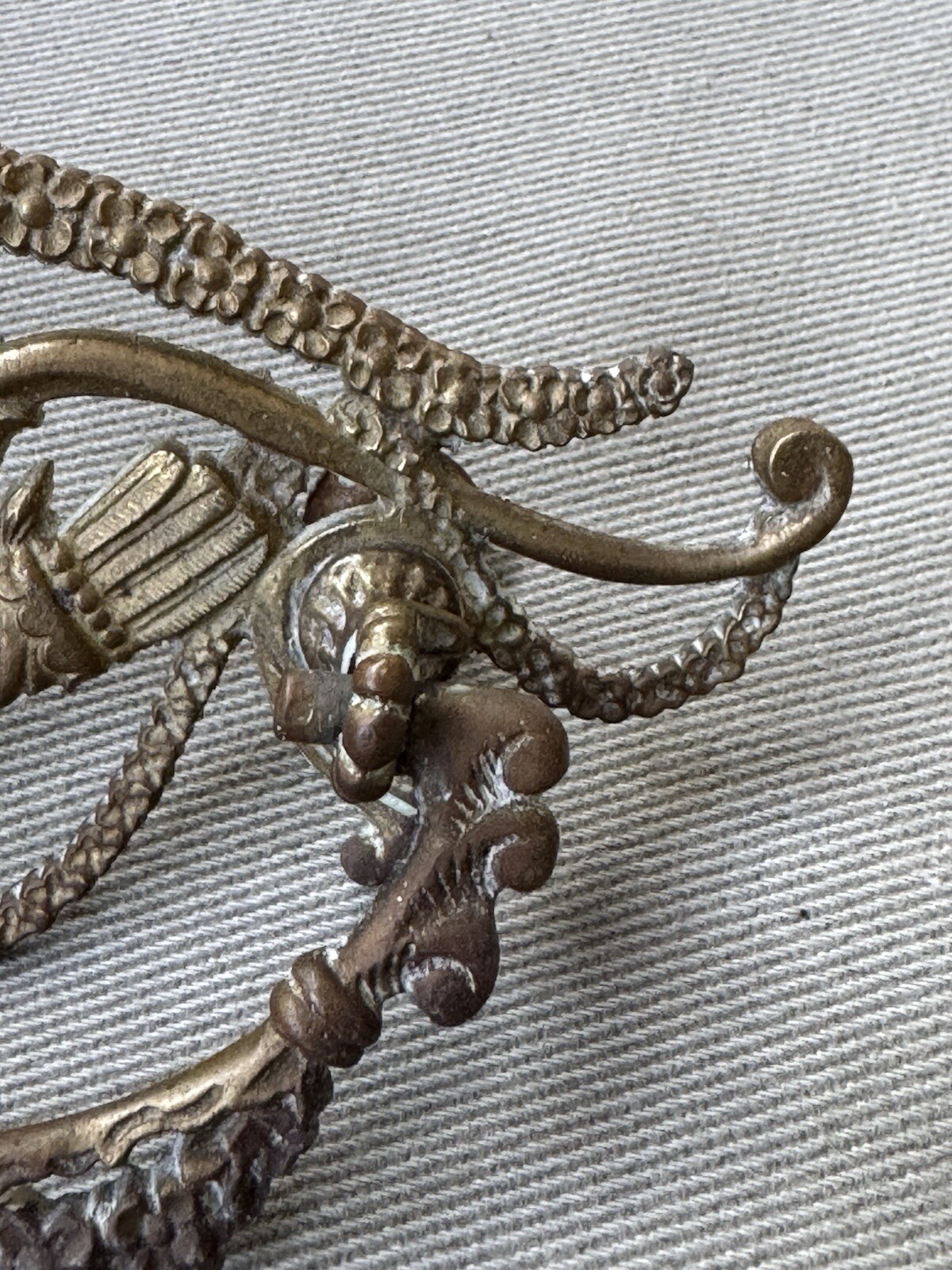 Antique Ornate Floral Pattern Bronze Tone Metal Drawer Pull
