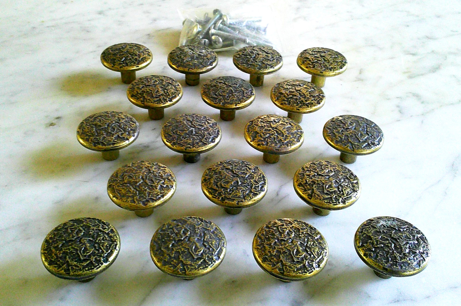 18 Amerock Brass Colonial Hammered Drawer Cabinet Pull Knobs Vintage 1 1/4inch