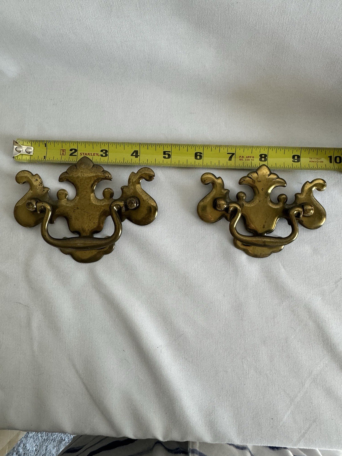 VTG Set Of 23 KBC (KEELER BRASS CO) Brass Drawer Pulls 6 Lg 14 Sm w/all But 2 Sc