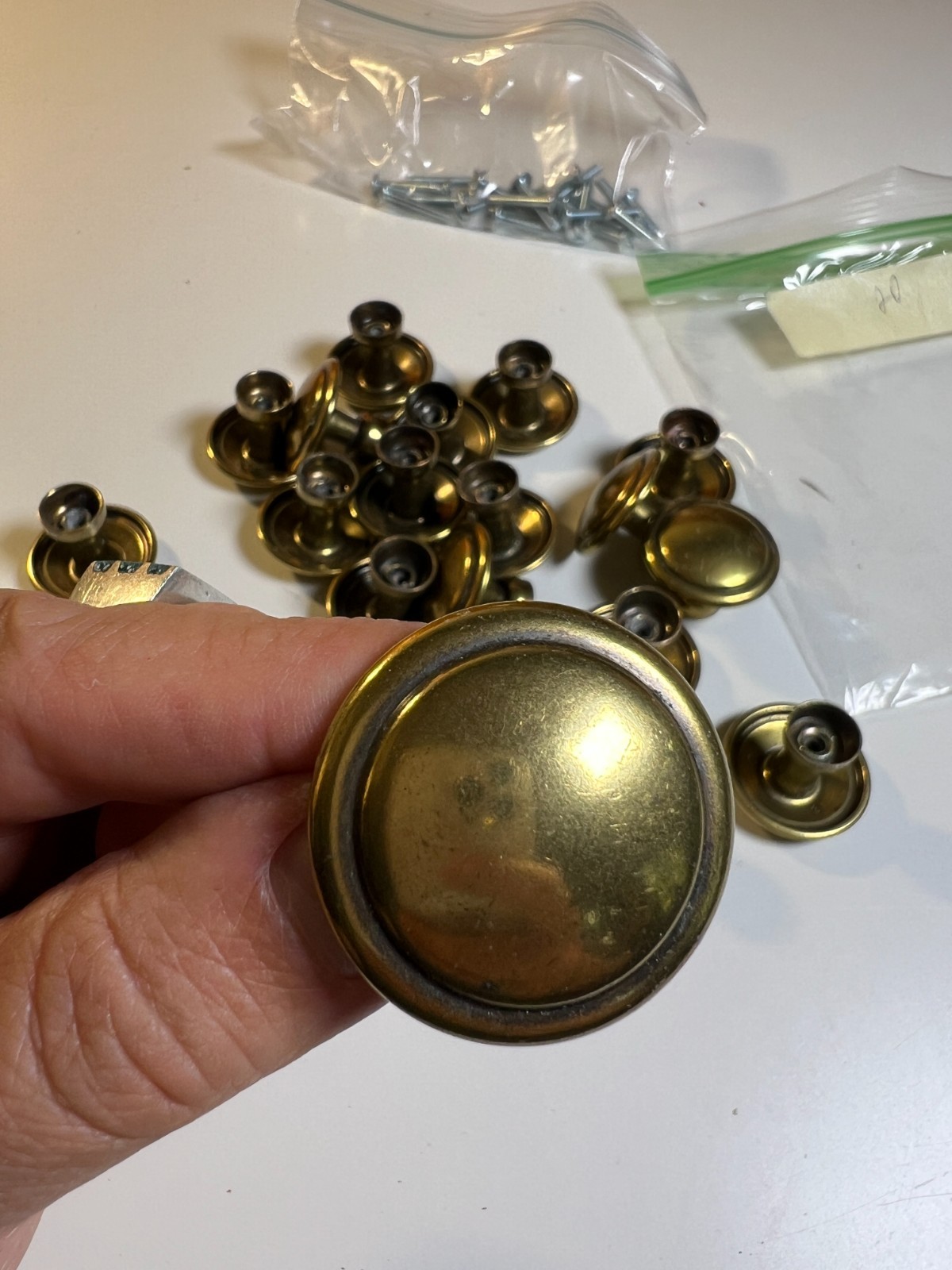 20 Solid Brass Cabinet Drawer Knobs 1 3/8″ Antique Brass Mushroom Pulls w/Screws