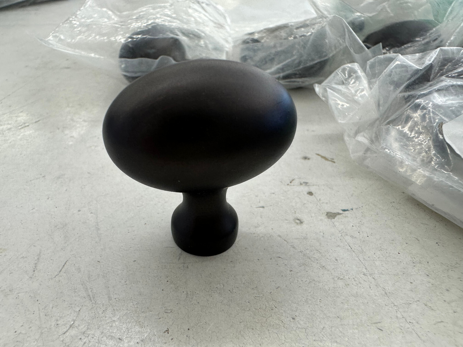 Lot 9 Drawer Pulls Knobs GlideRite Black 5417-ORB-1 7/8″ Round 849376001859