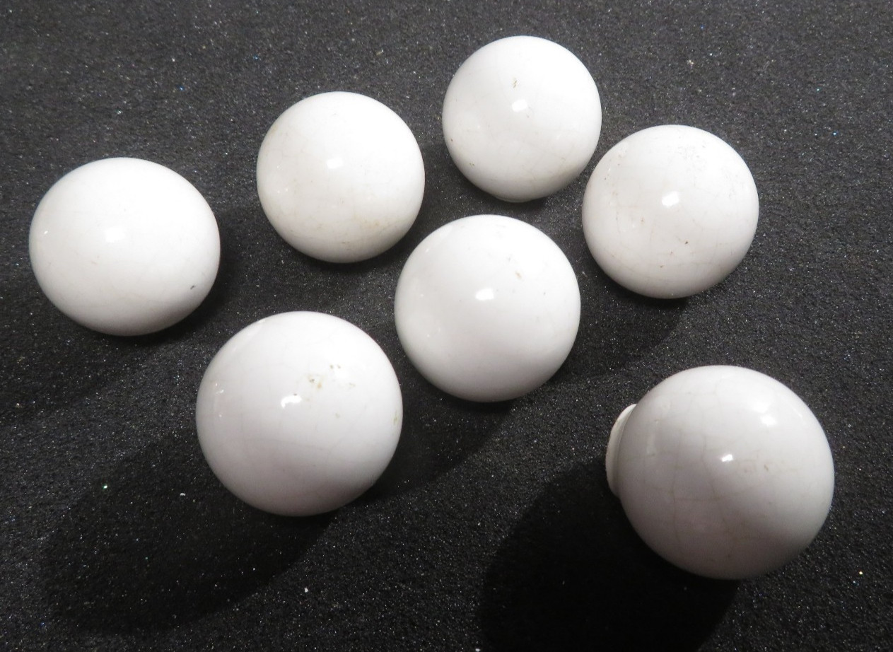 7 VINTAGE WHITE PORCELAIN DRAWER ROUND BALL KNOBS CABINET PULLS 1.25 in Wide