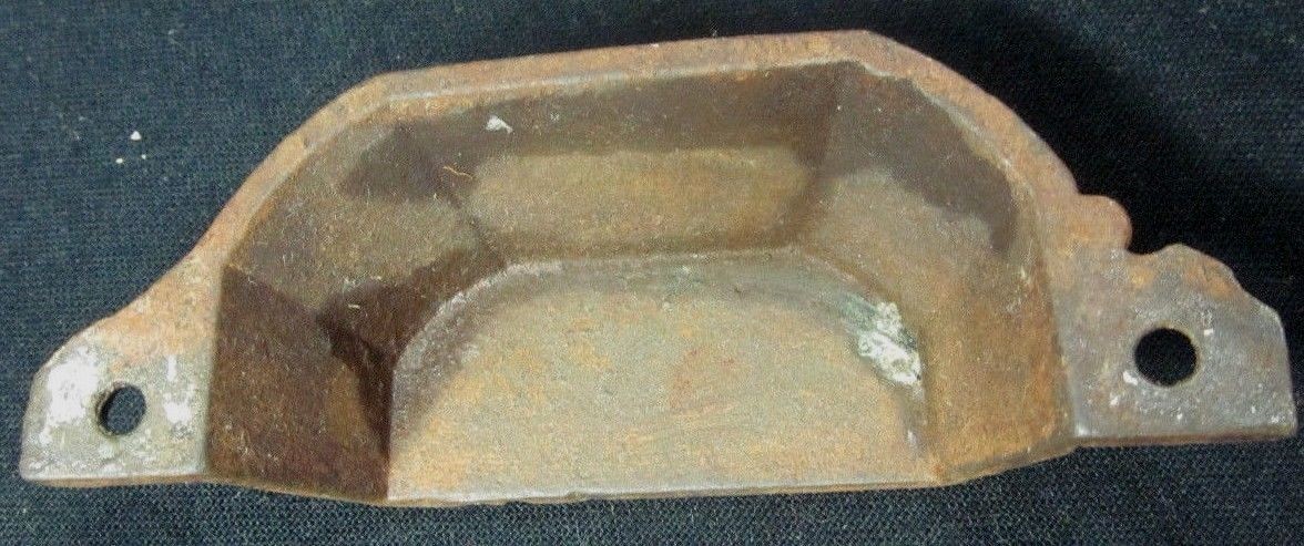 Cast Iron 1850 Window Sash Lift Drawer Cup Pull Handle 3-1/16″ Centers 1 Antique