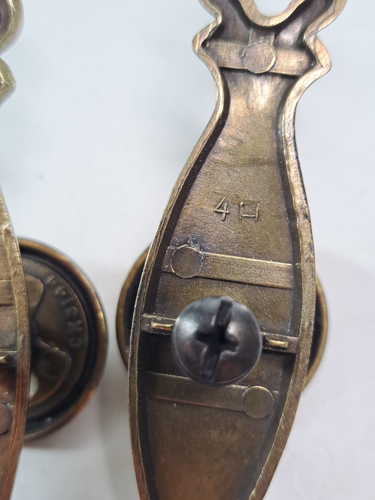 Set Of 2 Vintage Brass DRAWER PULL Knobs With Back Plates Canada Beige Center