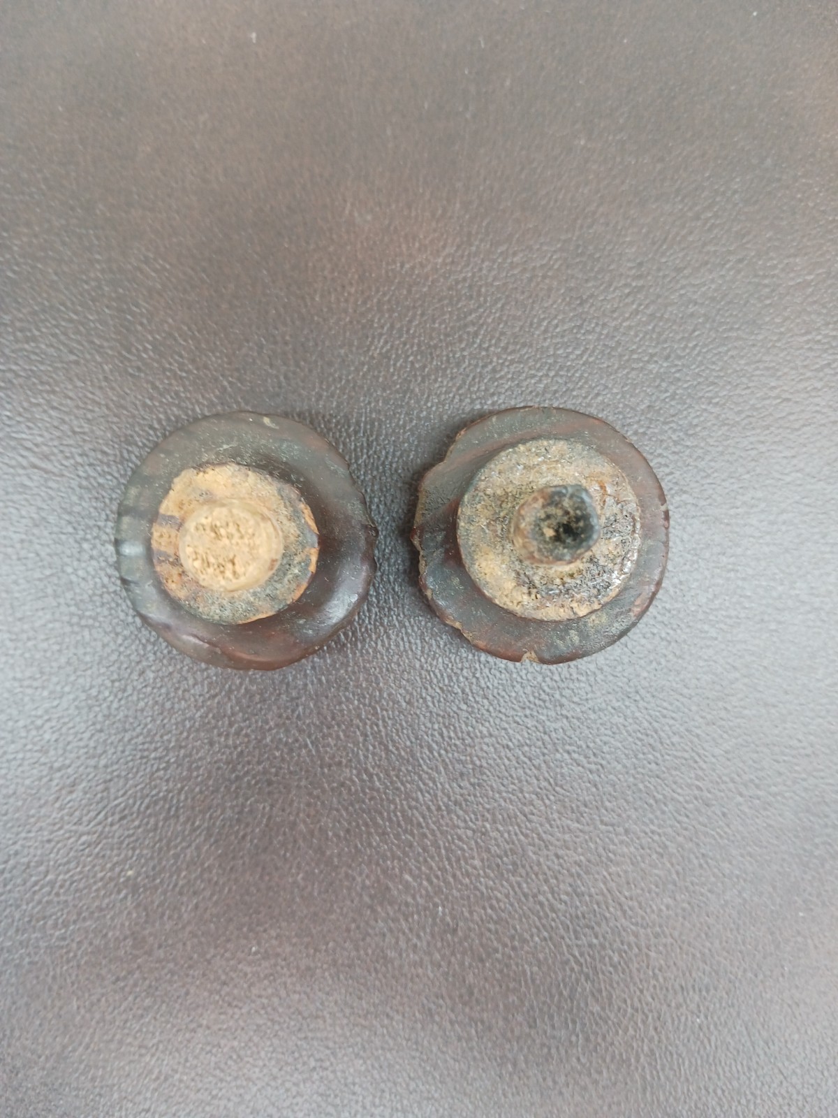 Lot Of 2 Antique Wood Knobs Pulls Wood Pegs Mushroom Drawer Furniture