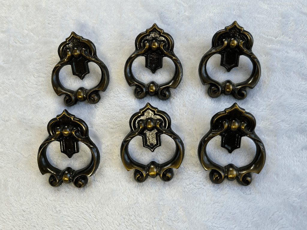 Vintage Brass Amerock Drawer Pulls/Knobs, Set of Six, Antique Dark Brass 3 3/8″