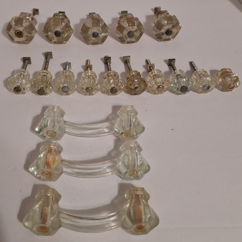 18 Assorted Glass Cabinet Knobs Drawer Pulls Antique Architectural Salvage