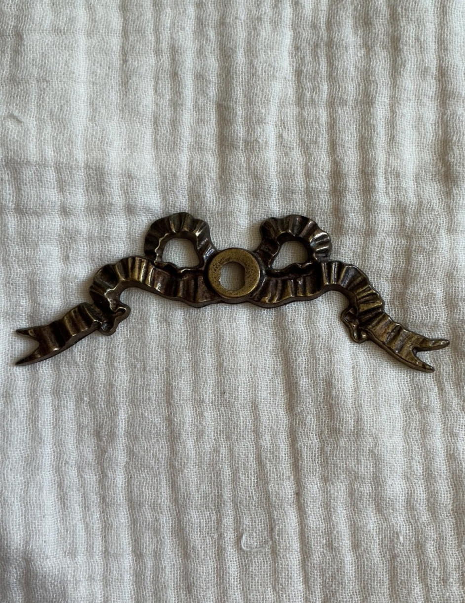 5 Vintage KBC Keeler Brass N2243 N1564 Bow Wreath Ring Drawer Pulls 4”