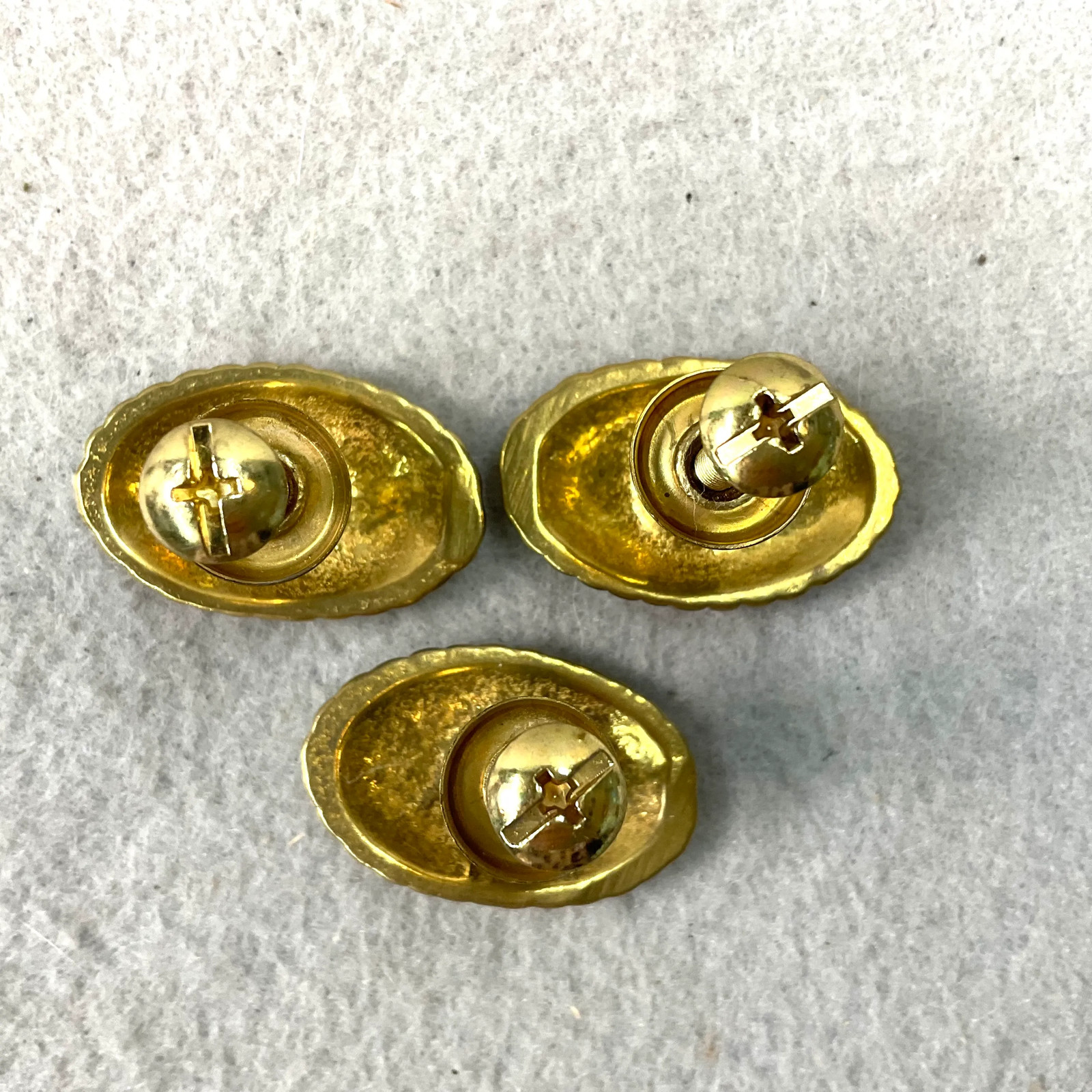 Vintage Brass Ornate Oval Cabinet Knobs Drawer Pulls Floral Set of 3