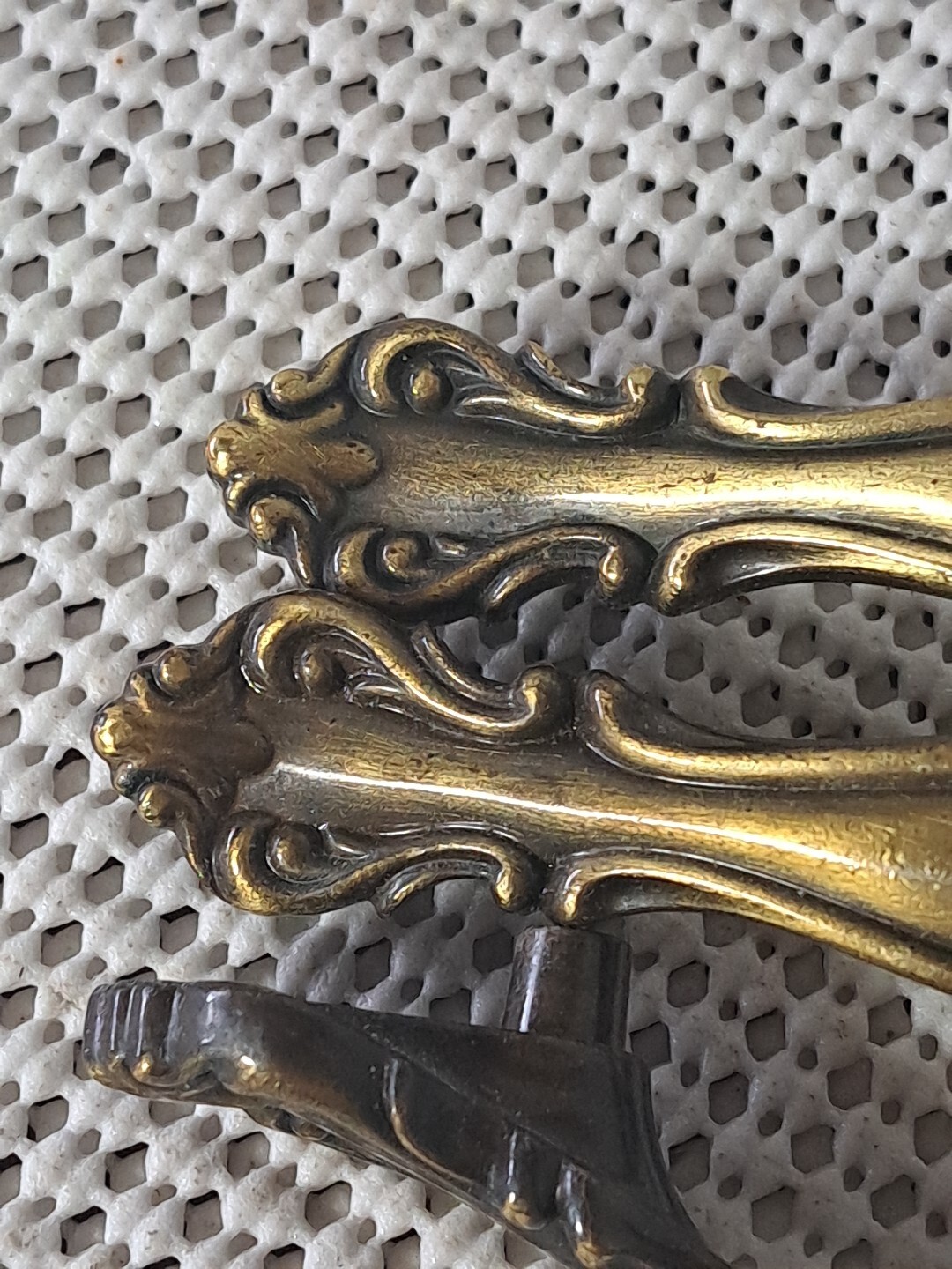 3-Vtg Brass Amerock Cabinet Drawer Pulls 644-1, 5″ 3″ C Salvaged, & Mixed Screws