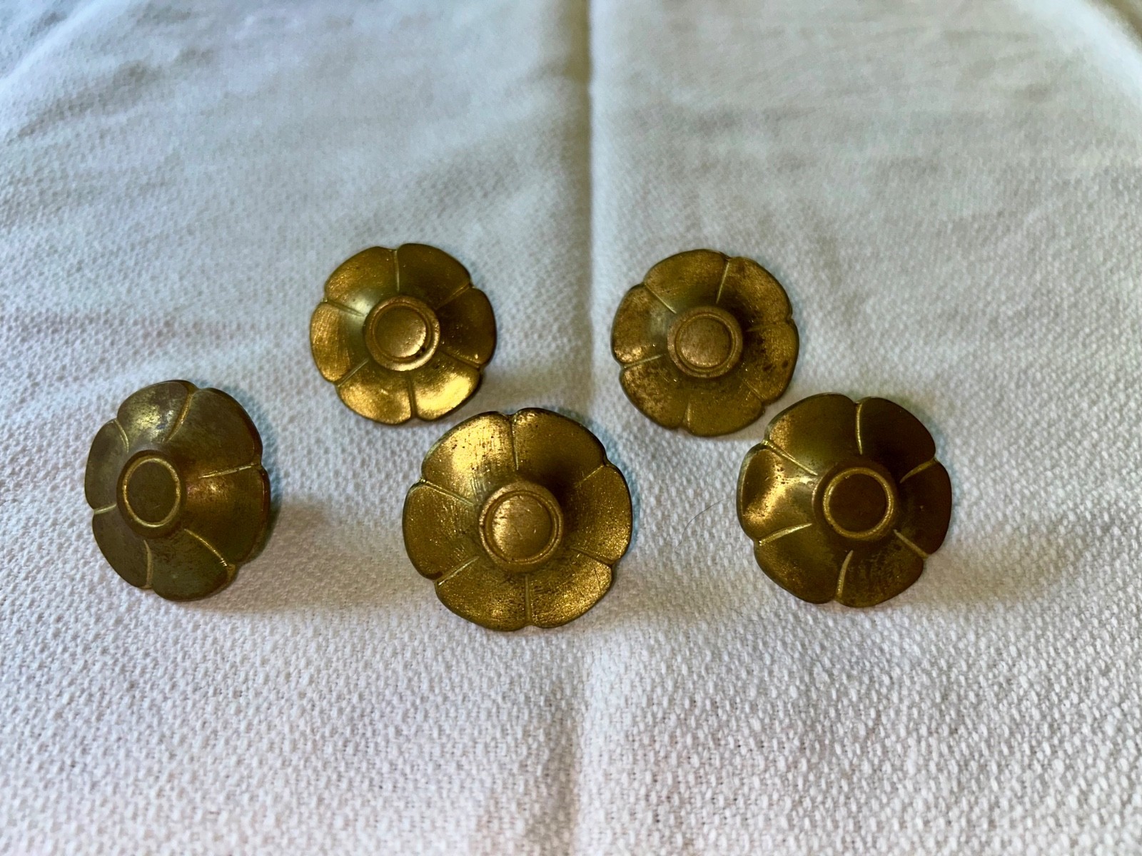 Lot 5 Vintage 60s Brass Ornate Drawer Pulls Floral Cabinet Knobs Round MCM