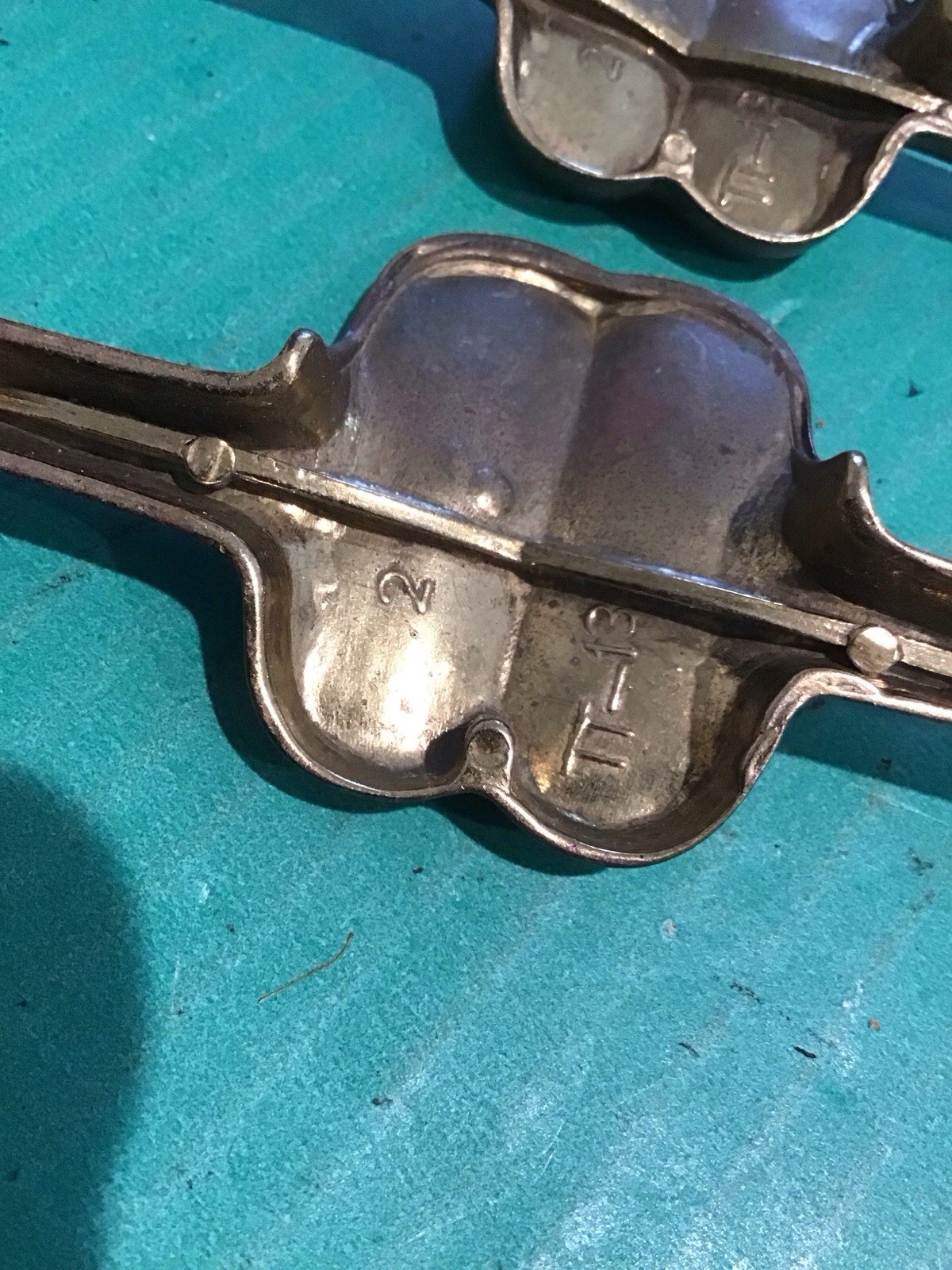 Lot of 2 Vintage MCM TT-13 Atomic Brass Plated Drawer Dress Pulls 3.5″ COC