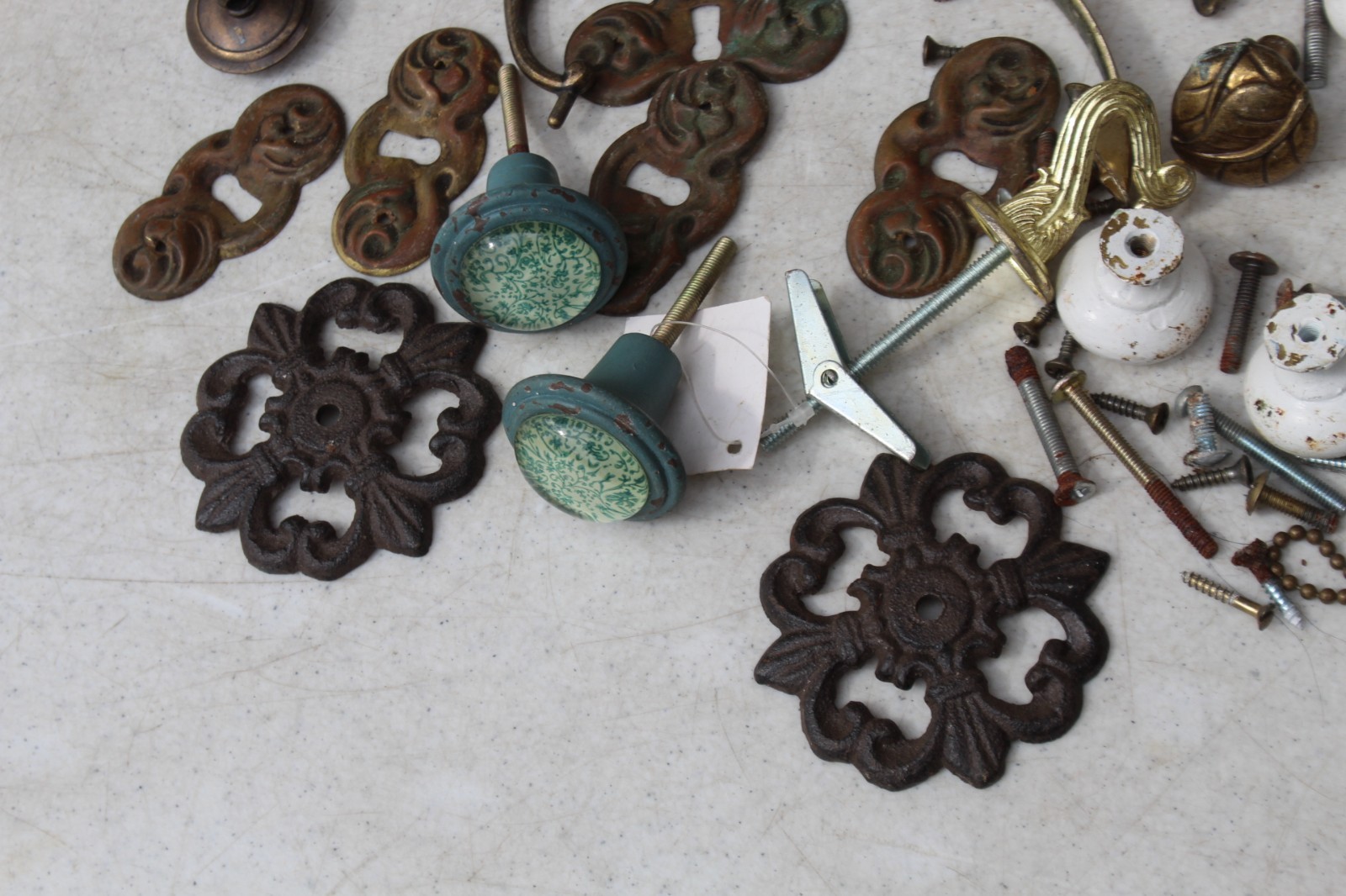 Huge Lot Antique Vintage Brass Drawer Pulls Knobs Handles Hardware Cover Plates