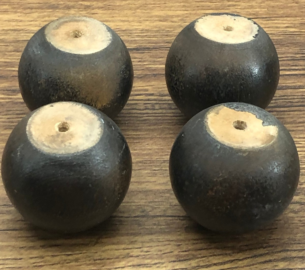 Vintage Lot of 4 – Round Ball Knobs Pulls Handles 2″ Wide #058