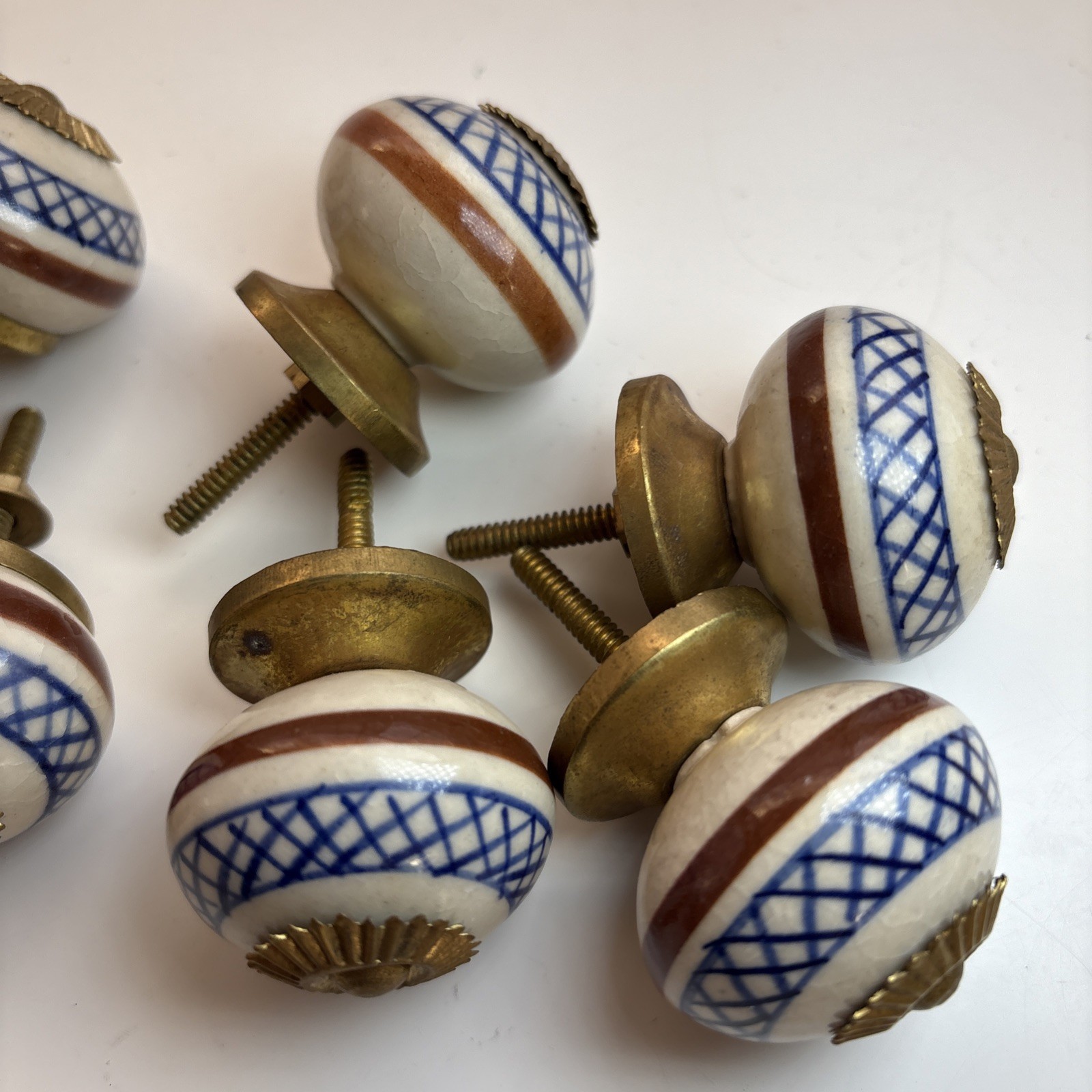 Antique Cabinet Drawer Pull Hardware Set of 8 Knobs w/ hardware Made in India