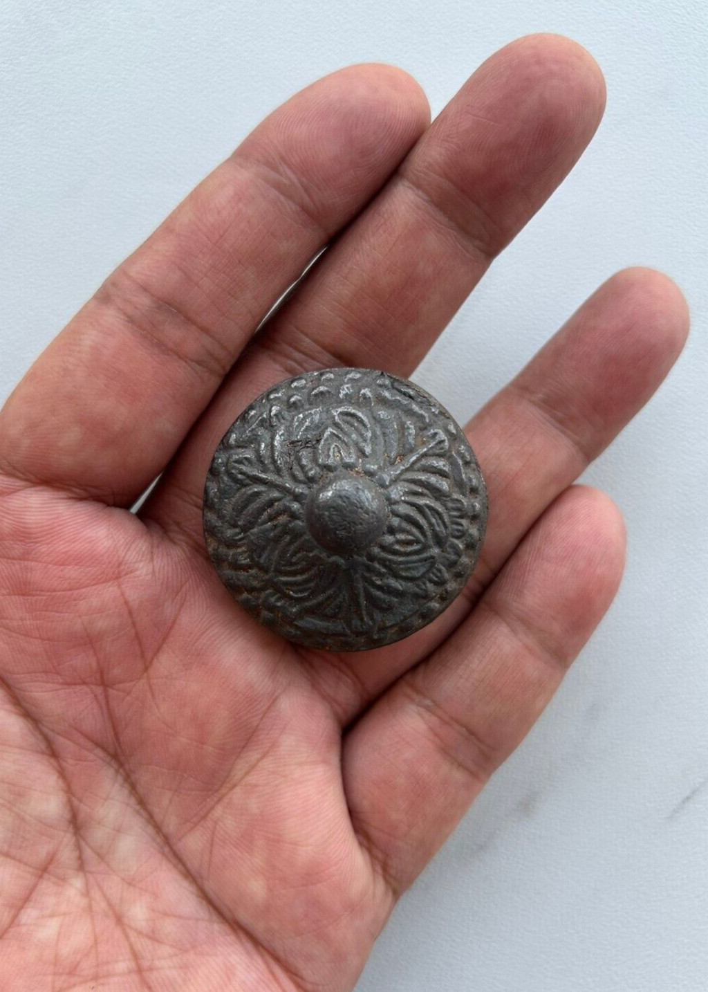 Vintage Cast Iron Round Cabinet Drawer Door Ornate Knobs Handles 6pcs
