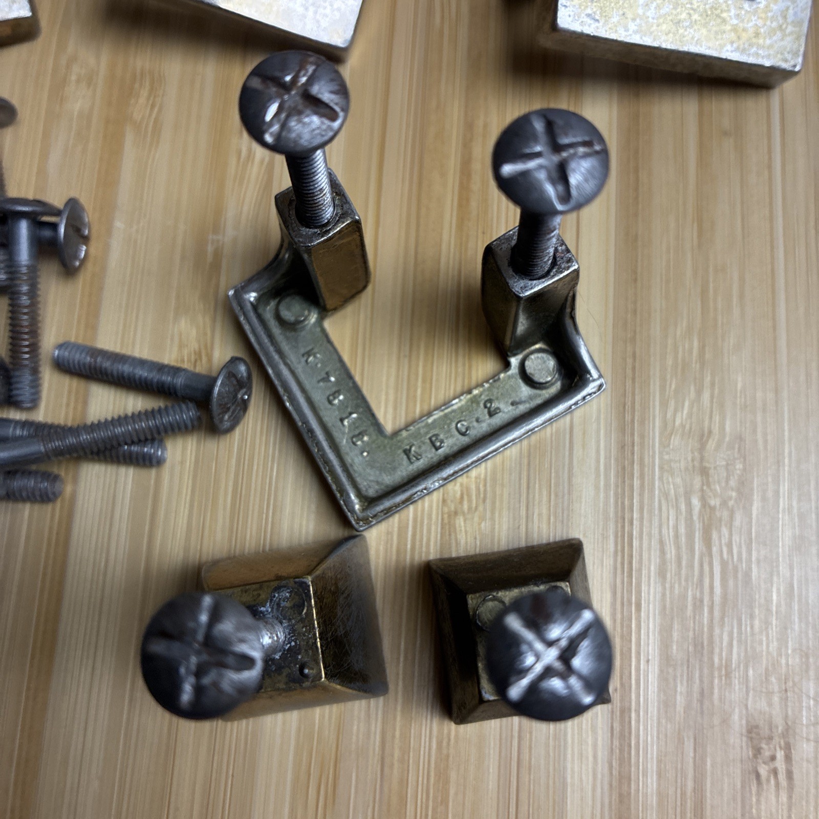 Vintage Keeler Brass KBC Drawer Pulls Lot 10 + 2 Knobs 1” CTC MCM Geometric