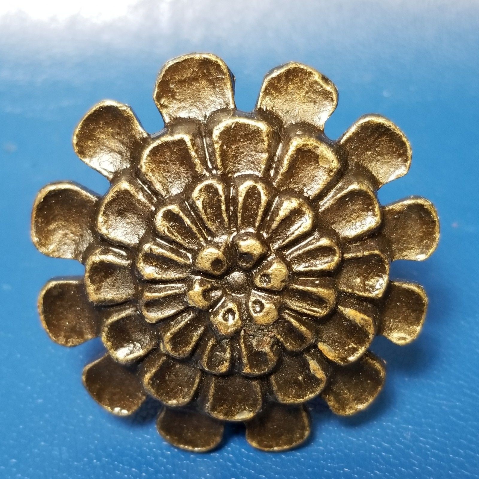 Pair Flower Shape Metal Drawer Pull Knob Handles Ornate Bronze Tone Hardware Vin