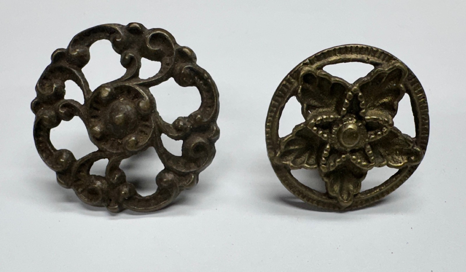 Lot of 6 Antique Brass Round Ornate Pierced Drawer Cabinet Dresser Pulls Knobs