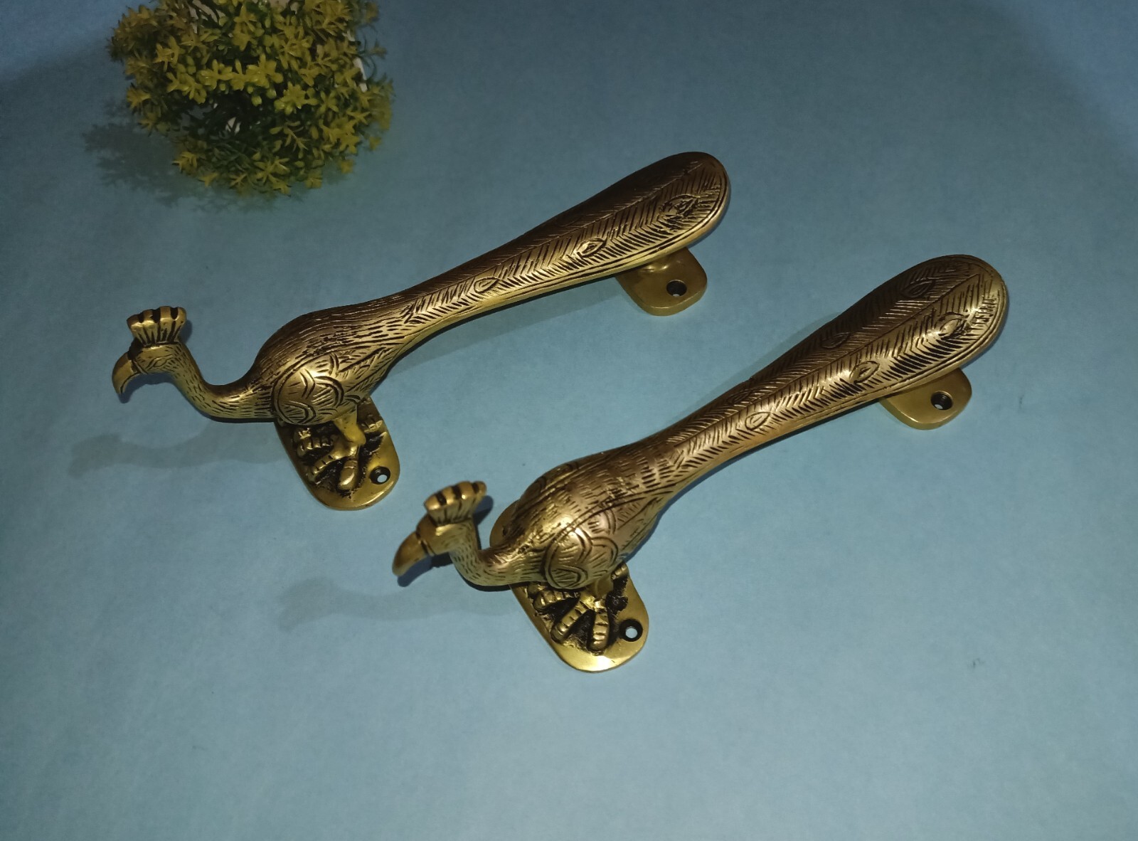 Peafowl with Fingers Design Base Door Pull Brass Peacock Long Tail Handles GTX