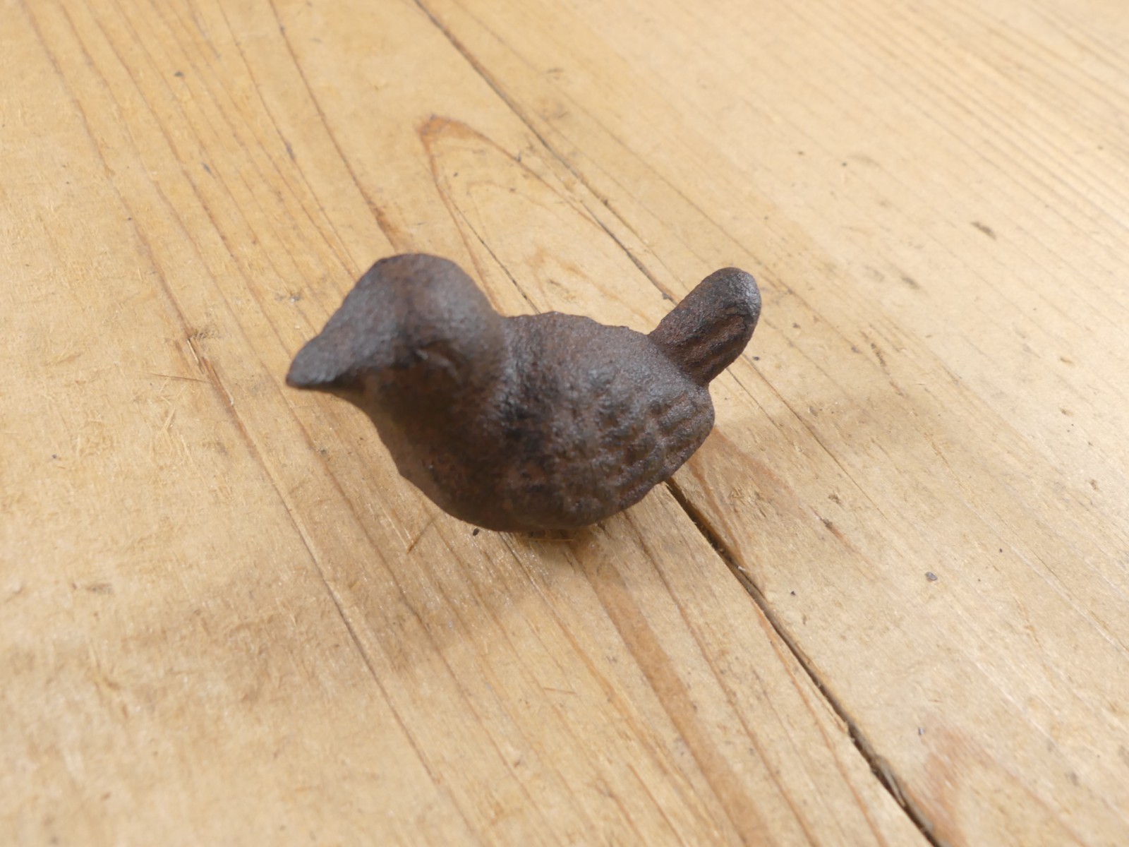 4 CAST IRON BIRD CABINET KNOBS PULLS DRAWER DRESSER HANDLES RUSTIC BIRDS SPARROW