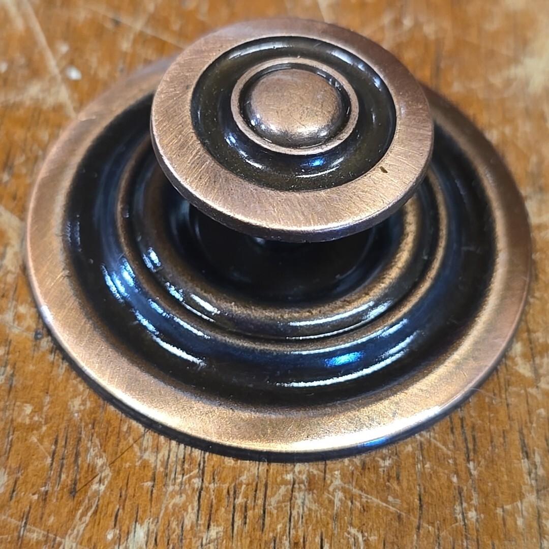 MCM Round Antique Copper Plate w/Cabinet Pull Knob Ruth Richmond / Weiser 1960s