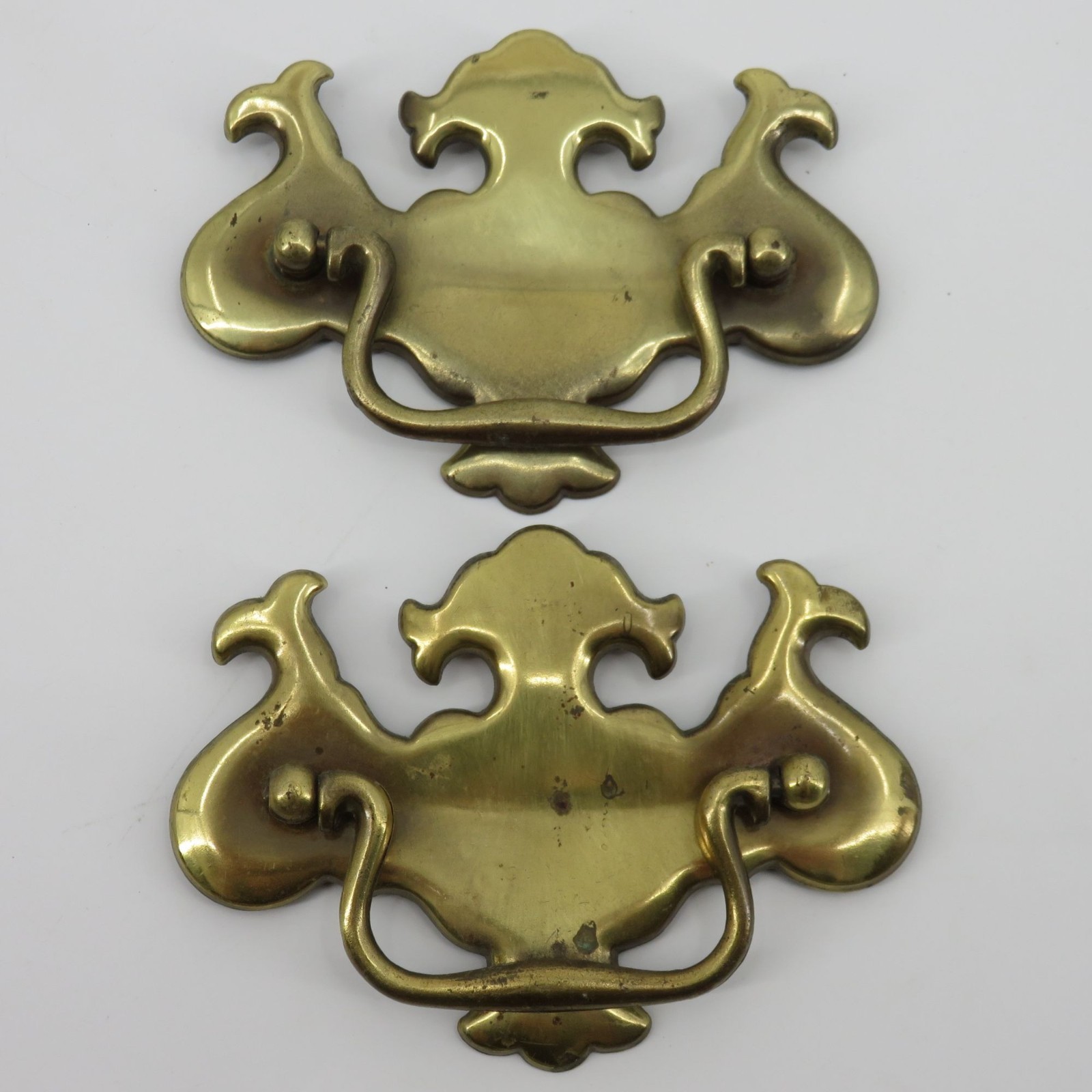 VTG Lot of 2 Brass Metal Drawer Pulls Furniture Hardware Traditional Colonial