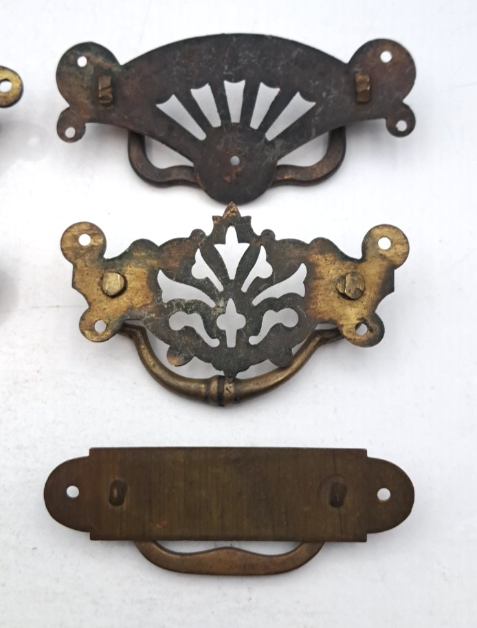 Lot of Mixed Antique/Vintage Hardware Furniture Drawer handles Metal Brass