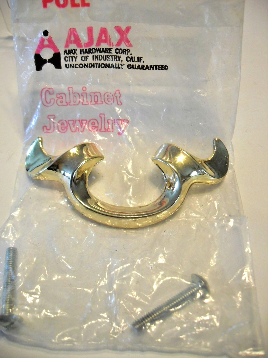 Vintage Nos Bright Brass Dresser Drawer Pull Ribbon Shaped Ajax Cabinet Jewelry