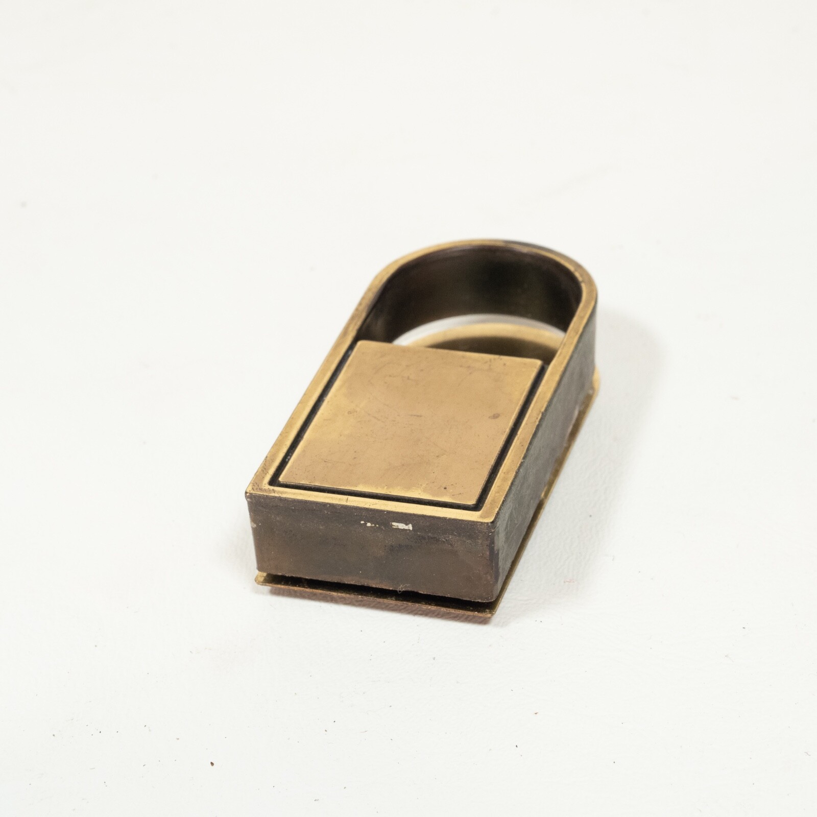(1) Drexel Passage Drawer Pull Campaign Dresser Flush Brass Fixed Handle