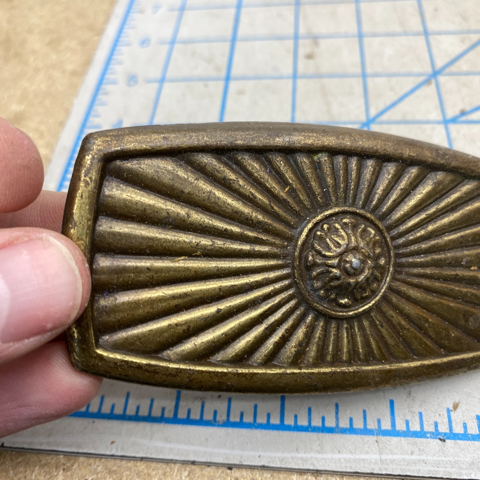 x1 Vintage Drawer Handles Center Floral And Surrounding Sunburst Design Art Deco