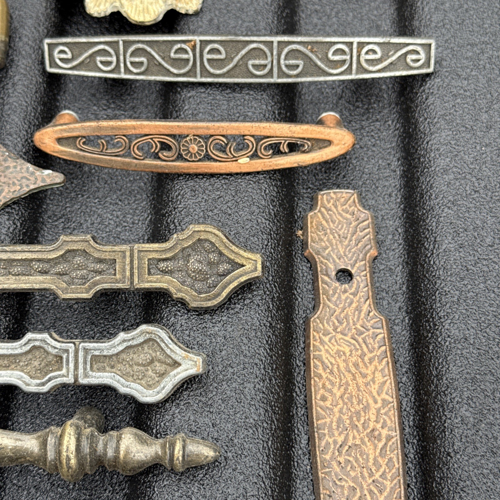Lot Of Antique & Vintage Misc Hardware Lock Drawer Pulls & Cabinet Knobs Metal