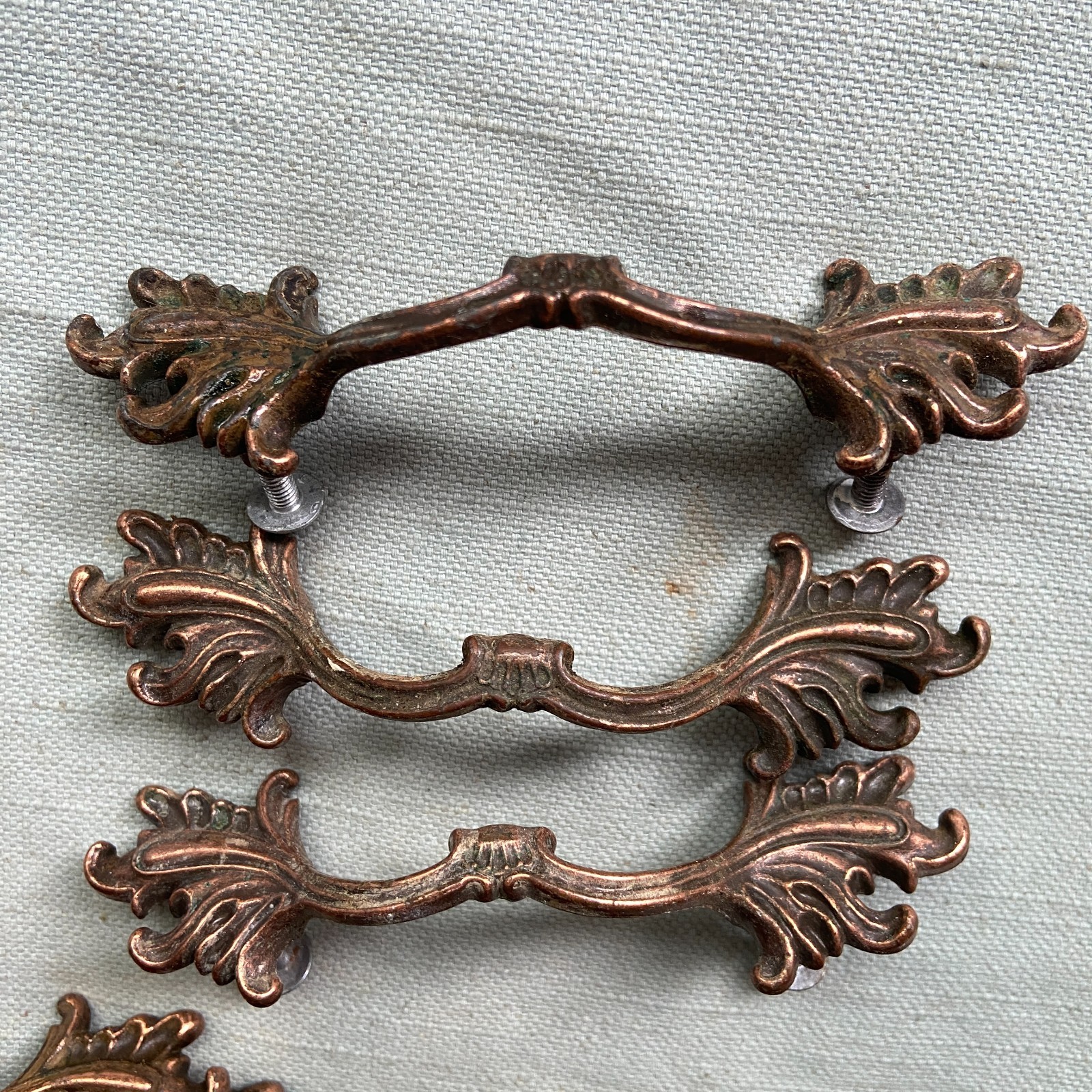 7 Vintage French Provincial Scalloped Leaf Drawer Pulls Brass 3″ 11 Screws Missi