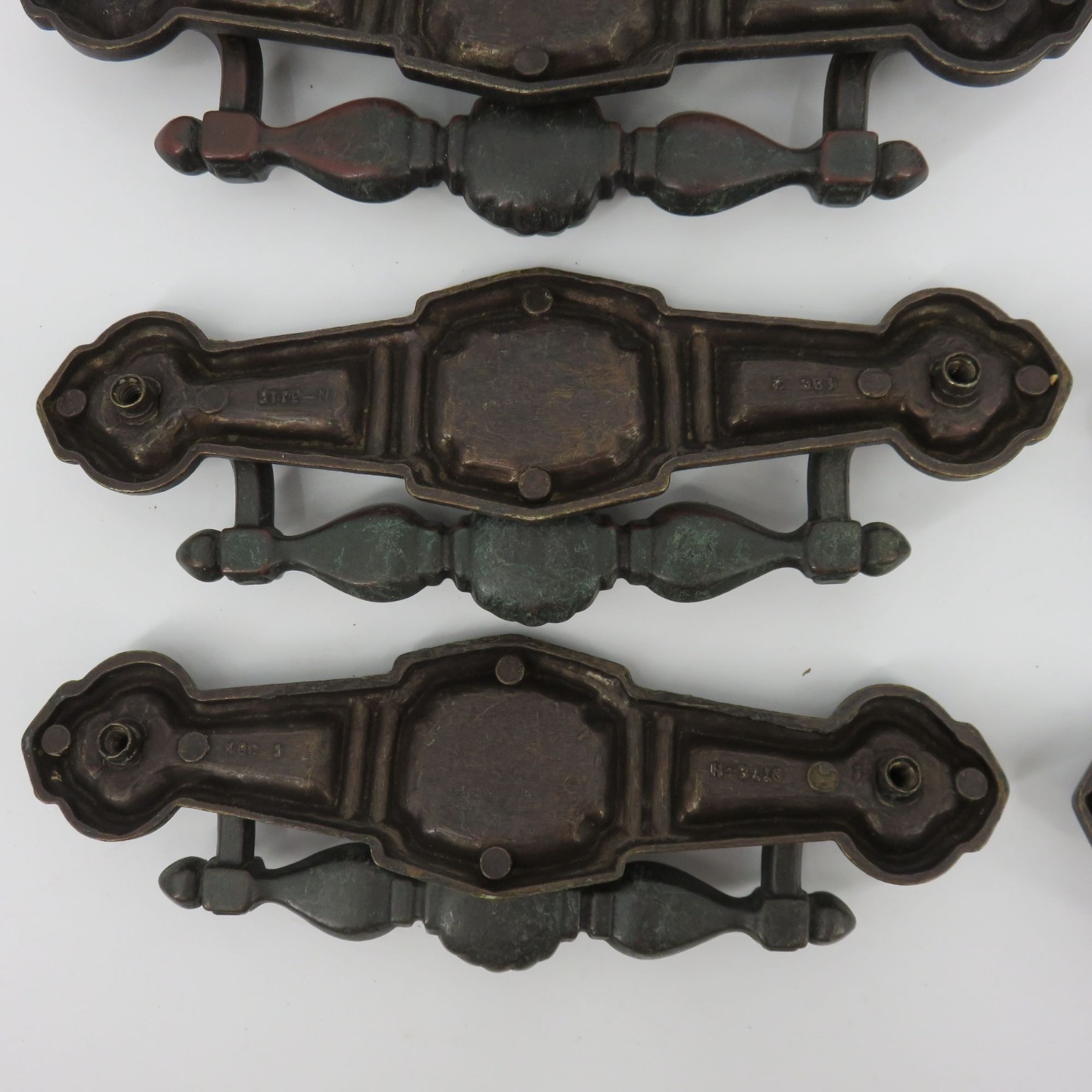 VTG Keeler Brass Co KBC Lot of 8 Metal Drawer Pull Swirl Ball N-3115 Colonial